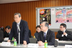 発表する尾道商工会議所　石川悟・会頭